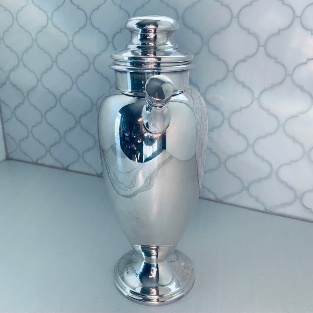 1940 Gotham Vintage Silverplate Martini Pitcher - Picture 4 of 16